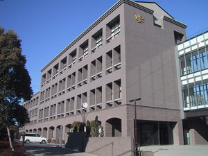 埼玉県立春日部高等学校管理・普通教室棟改築電気設備工事の施工