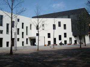 東京外国語大学異文化交流施設(仮称)新営電気設備工事の施工