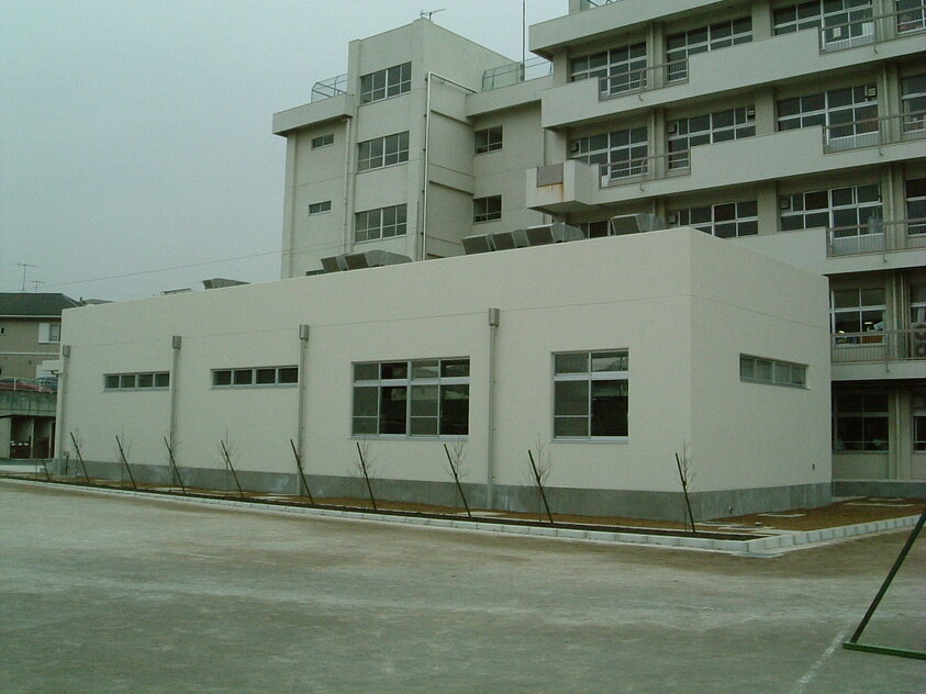 さいたま市立東浦和中学校給食室建設（電気設備）工事の施工