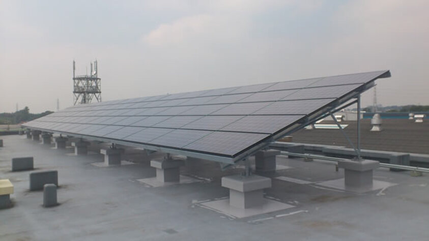 さいたま市立川通中学校太陽光発電設備設置工事の施工