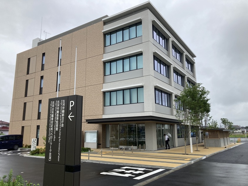 古河労働総合庁舎（２３）電気設備工事の施工